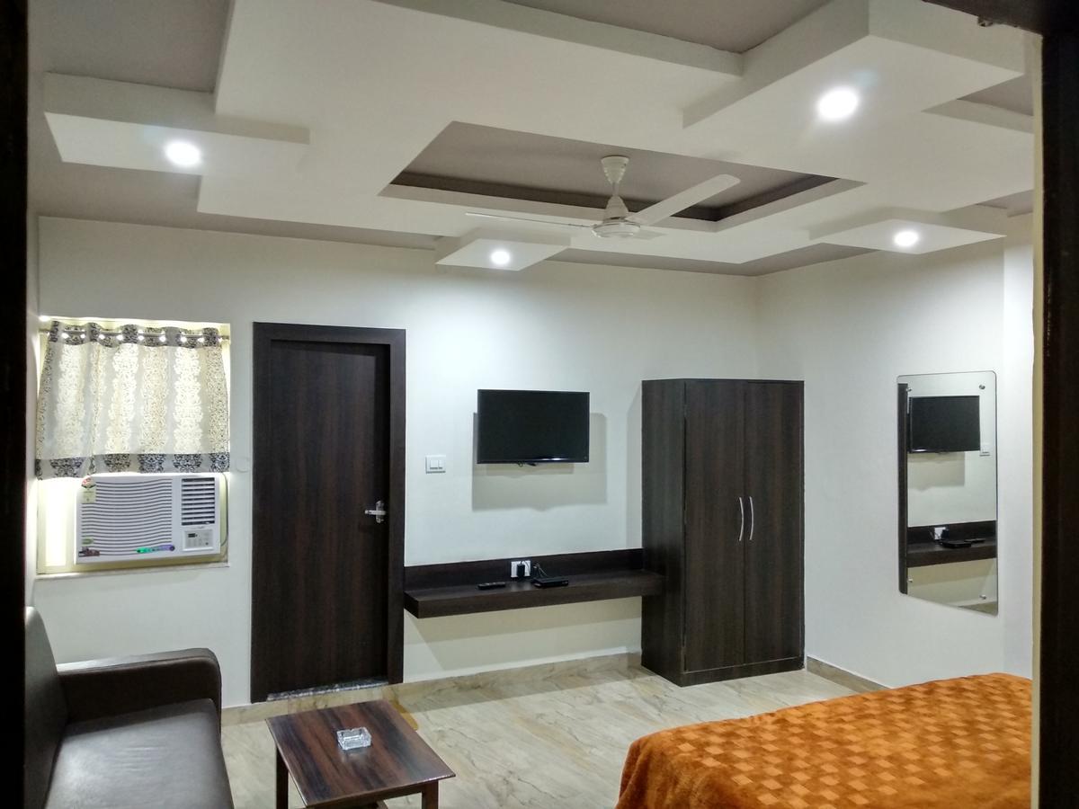 Oyo 60976 Hotel Shree Ji Morena エクステリア 写真